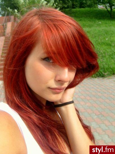 Średnie Fryzury