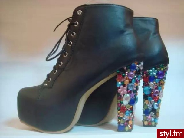 Pozostałe Buty Moda