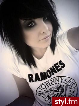 ^^. ;P - EMO Alternatywne Średnie Fryzury