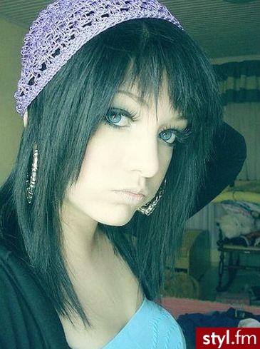Średnie Fryzury