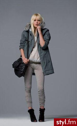 Jeżeli zdjęcie znajduje się już w galerii poproszę o link - Moda uliczna Inne Moda