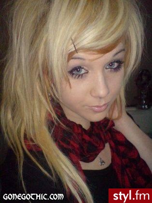 Hannah Jay - Długie Fryzury