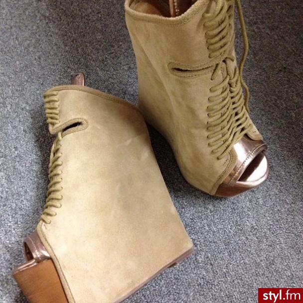 Koturny Buty Moda