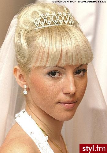Wieczorowe Średnie Fryzury