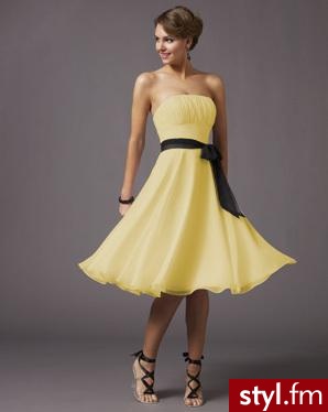 http://www.allegro.pl/item346837357_piekna_sukienka_dla_ciebie_kolor_zolty_.html - Pozostałe Ciuchy Moda