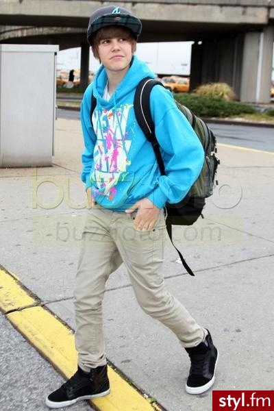 ... Justin . - Moda uliczna Inne Moda