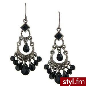 Amazon.com: Jet & Onyx Hues Crescent Chandelier Earrings: Jewelry. Pobrano ze strony: http://www.amazon.com/Onyx-Hues-Crescent-Chandelier-Earrings/dp/B000PKNF7A%3FSubscriptionId%3D1MQJCQXEVKVW34M2GZ82%26tag%3Dutvee-20%26linkCode%3Dxm2%26camp%3D2025%26 - Pozostałe Dodatki Moda