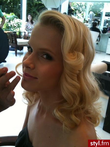 Blond Rozpuszczone Kręcone Na co dzień Długie Fryzury