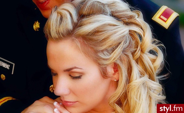 Blond Upięcie Kręcone Ślubne Długie Fryzury