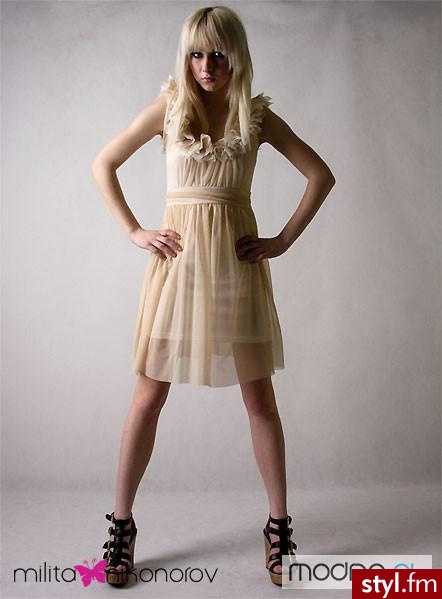 Sukienki Moda