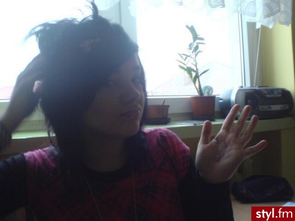 Tak jestem emo i zawsze nim bd. I co z tego?? O.o - EMO Alternatywne Średnie Fryzury