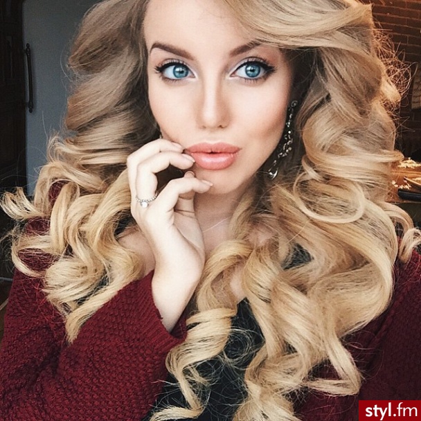  ❤ ℒℴvℯly - Kręcone Na co dzień Długie Fryzury