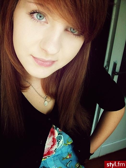 Średnie Fryzury