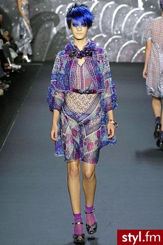 sukienka. Anna Sui
Jeżeli już jest proszę o link - Pozostałe Ciuchy Moda