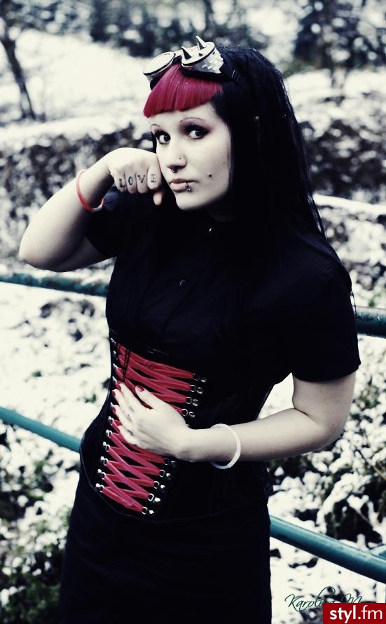 Średnie Fryzury