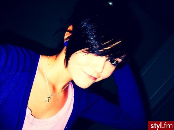 ; D - Średnie Fryzury