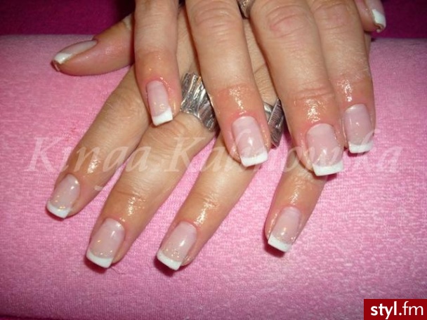 french. French - Paznokcie