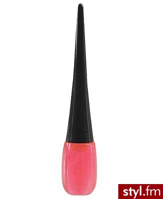 Blyszczyki do ust. Myślałam na początku, że to eyeliner ;)
Ten błyszczyk jest odjazdowy...Ciekawe jak by zółty kolor wyglądał na ustach ..xP

Cena:$0.99 - Misz-masz