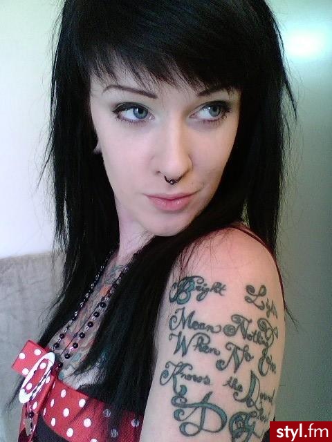 Średnie Fryzury