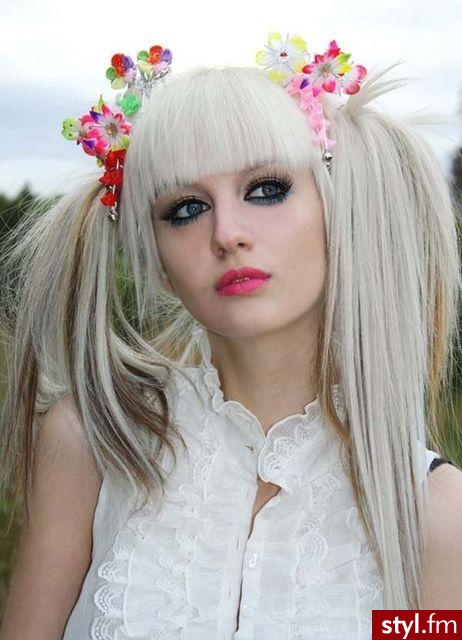 Średnie Fryzury