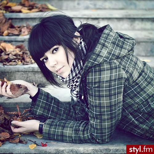 Średnie Fryzury