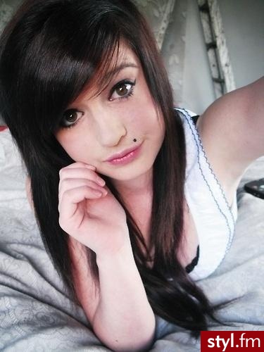Średnie Fryzury