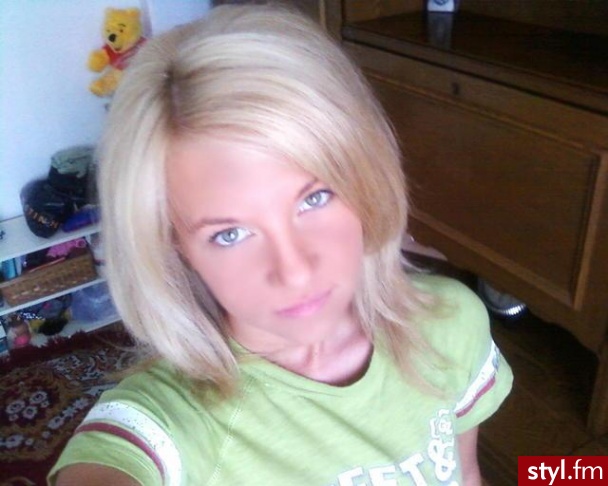 Średnie Fryzury