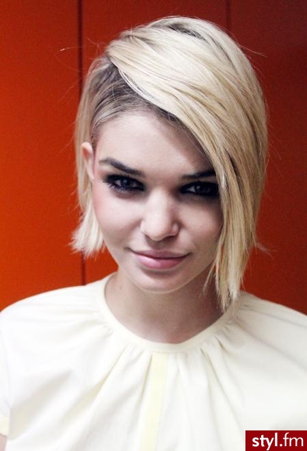 Blond Rozpuszczone Proste Na co dzień Krótkie Fryzury