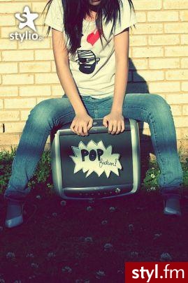 Całe zdjęcie ślicznee ;) xD ;]
A bluzeczka mi się podoba - Moda uliczna Inne Moda