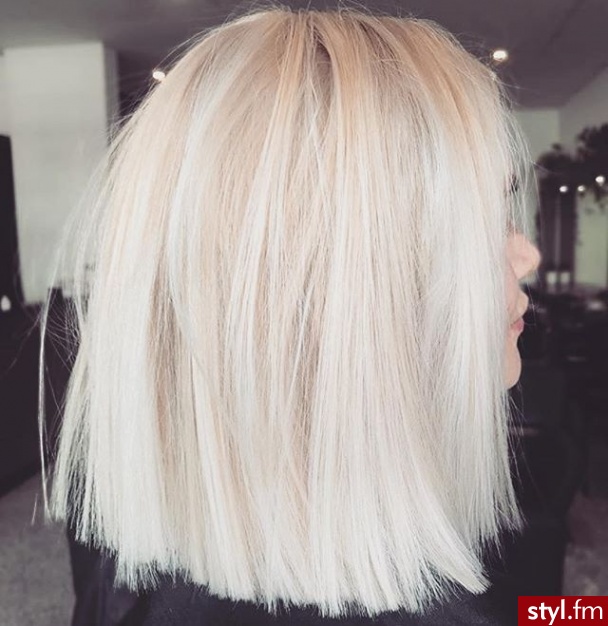 Blond Rozpuszczone Proste Na co dzień Średnie Fryzury