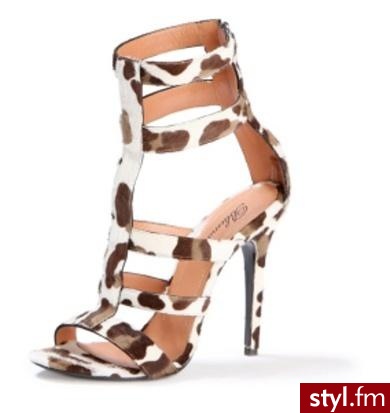 buty. Blumarine
Jeżeli już jest proszę o link - Pozostałe Buty Moda
