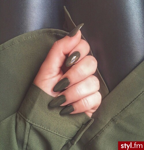  Inspiracje modowe: http://klaoudyna.tumblr.com/  - Paznokcie