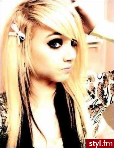 to jest babyfayce a nie babyface!!! - EMO Alternatywne Średnie Fryzury