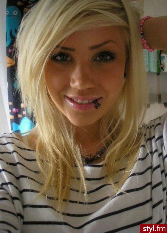 Blond Rozpuszczone Proste Na co dzień Średnie Fryzury