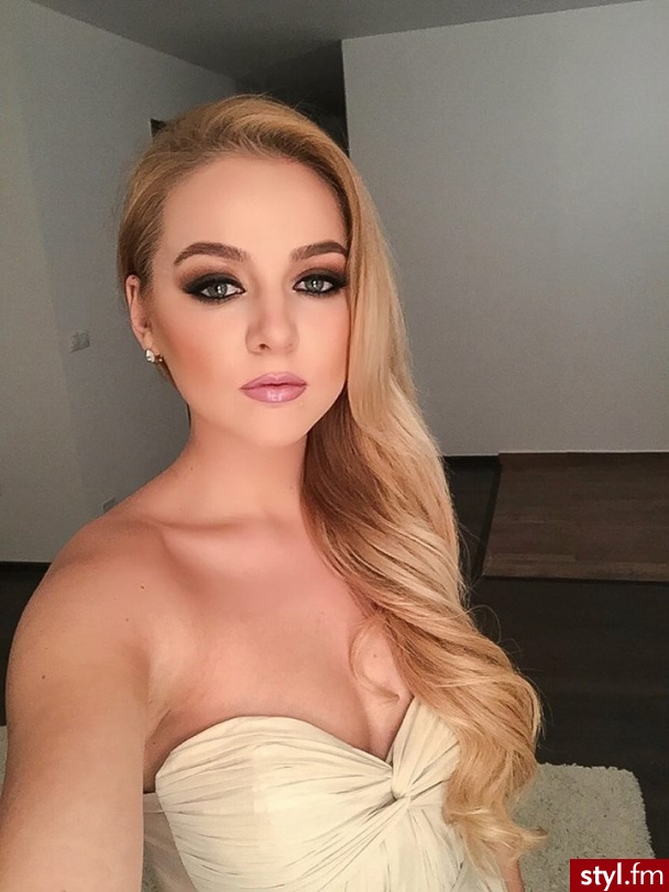 Blond Rozpuszczone Kręcone Na co dzień Długie Fryzury