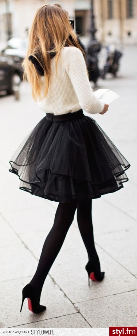 Średnie Spódnice Moda