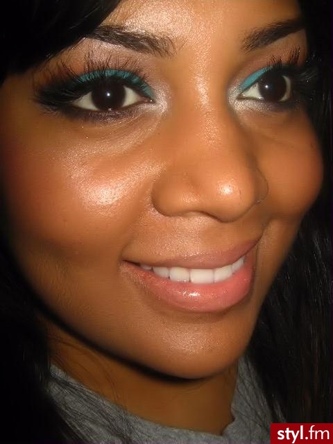 makijaż. Eyes - all MAC
Jewel Blue (lid)
Brown Script (crease)
Shroom (highlight)
Carbon (crease/lower lid)
Vanilla p/m (inner corner)
Blacktrack f/l
Ardell Whispies lashes - Makijaże