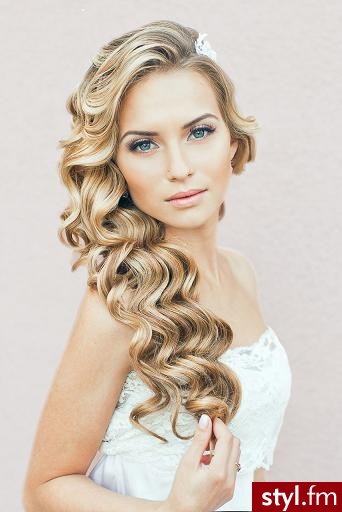 Blond Rozpuszczone Kręcone Ślubne Długie Fryzury