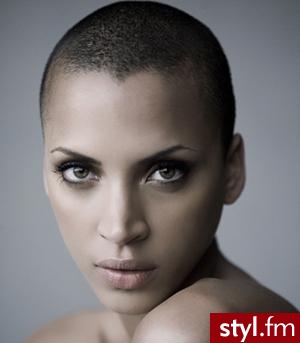 Noemie Lenior - Krótkie Fryzury