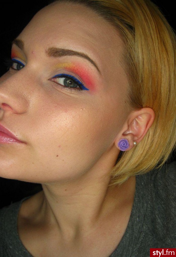 makijaż. Lips:
MAC Tinted Lip Conditioner in Pink Fish - Makijaże