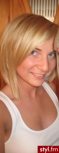 Średnie Fryzury