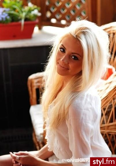 Blond Rozpuszczone Proste Na co dzień Długie Fryzury