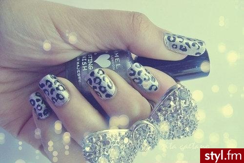 fashion - Kwadratowe Naturalne Paznokcie