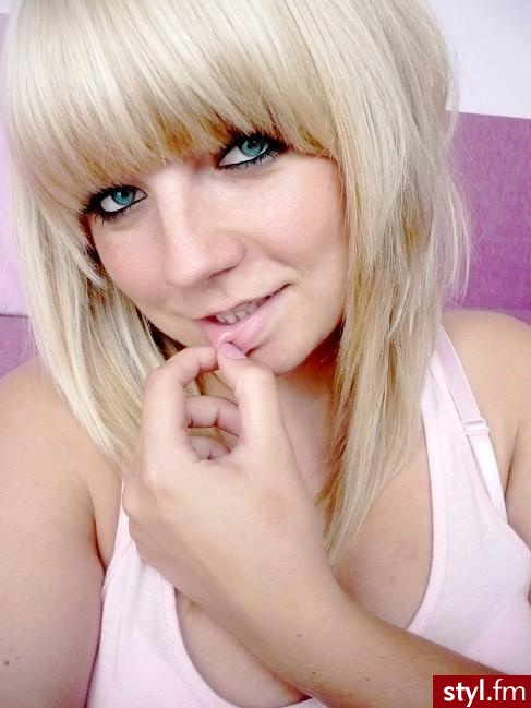Średnie Fryzury