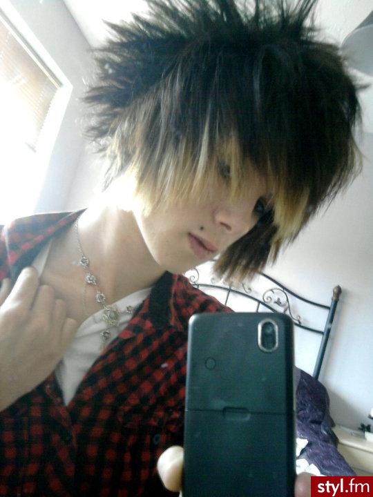 EMO Alternatywne Średnie Fryzury