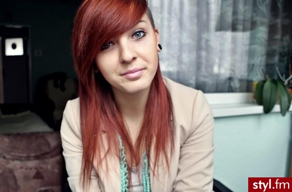 Średnie Fryzury