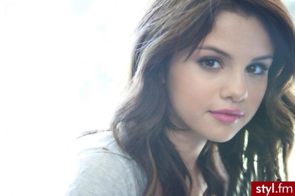 Selena Gomez - Dzienne Makijaże