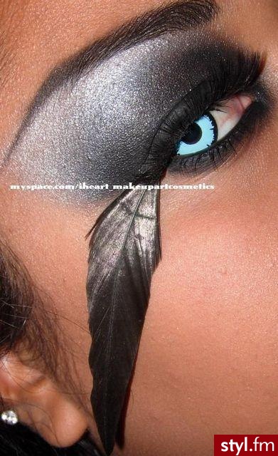 http://www.myspace.com/iheart_makeupartcosmetics - Makijaże