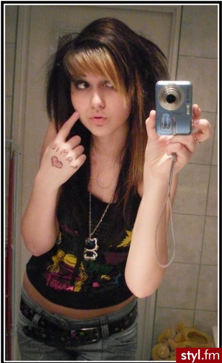 EMO Alternatywne Średnie Fryzury