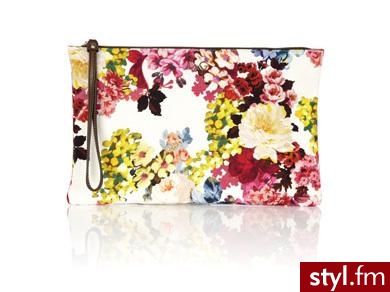 D&G. Wymiary: 36 cm (długość), 23 cm (wysokość), 2 cm (szerokość).
Cena: 234 euro
, czyli około 936 zł
Kupisz w sklepie
My Wardrobe. - Pozostałe Torebki Moda